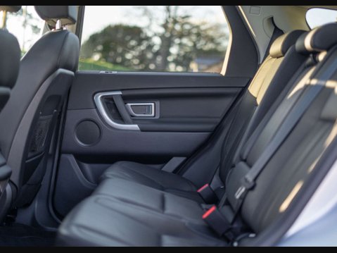 Land Rover Discovery Sport 2.0 Discovery Sport HSE TD4 Auto 4WD 5dr 20