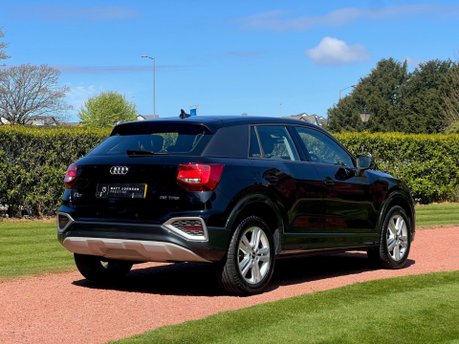 Audi Q2 TFSI SPORT 9