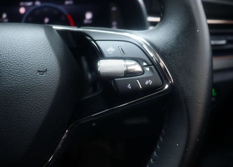 Skoda Kamiq 1.5 Kamiq SE L Executive TSi Semi-Auto 5dr 35