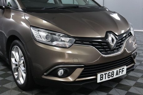 Renault Grand Scenic ICONIC TCE 49