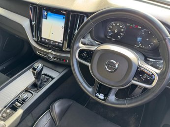 Volvo XC60 2.0 D4 R-Design AWD Euro 6 (s/s) 5dr