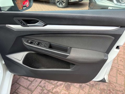 Volkswagen Golf 1.5 TSI Life Hatchback 5dr Petrol Manual Euro 6 (s/s) (150 ps) 76