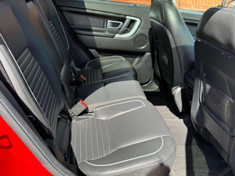 Land Rover Discovery Sport 2.0 TD4 HSE Dynamic Lux SUV 5dr Diesel Auto 4WD Euro 6 (s/s) (180 ps) 61