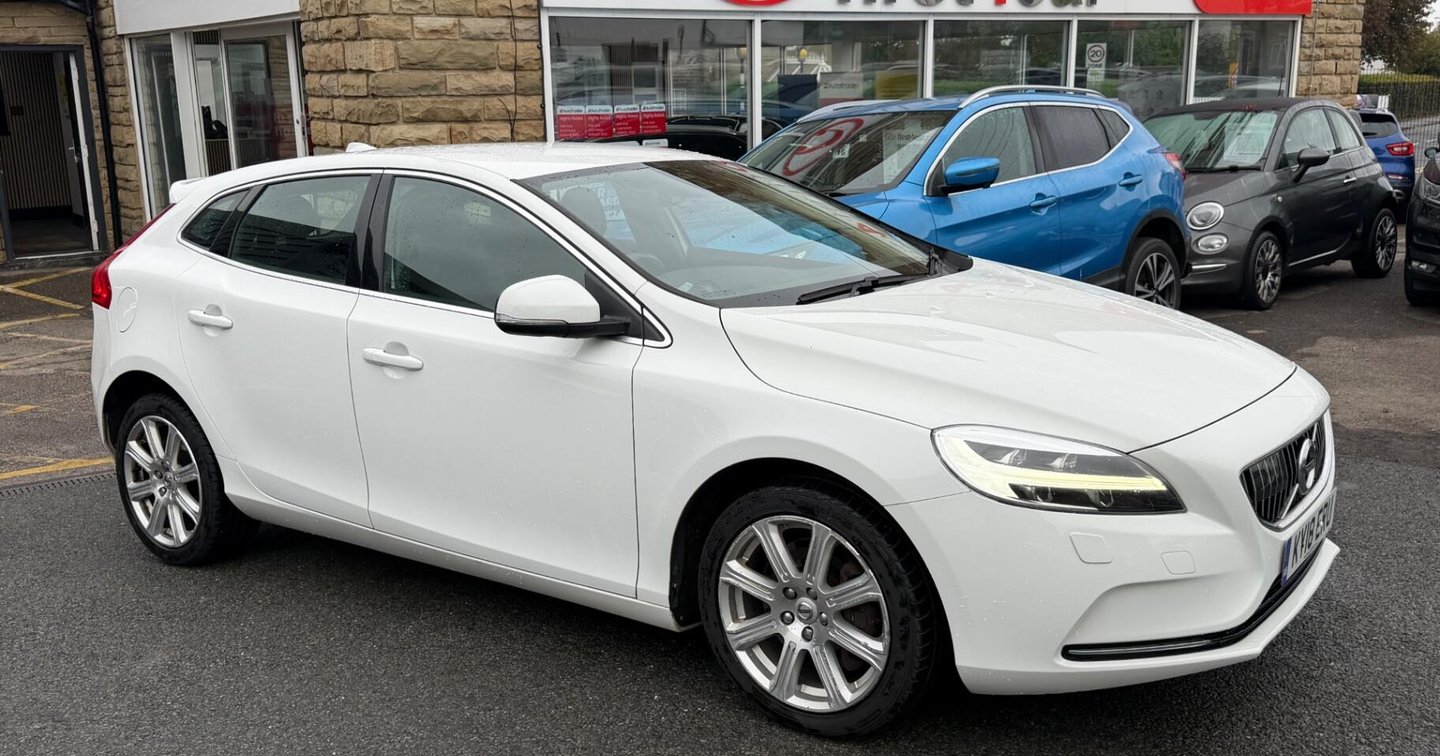 2018 Volvo V40