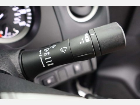 Nissan Navara 2.3 Navara Tekna dCi Auto 4WD 5dr 46