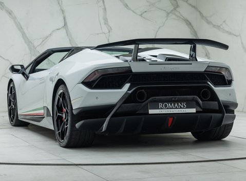 Lamborghini Huracan Spyder LP 640-4 PERFORMANTE 13