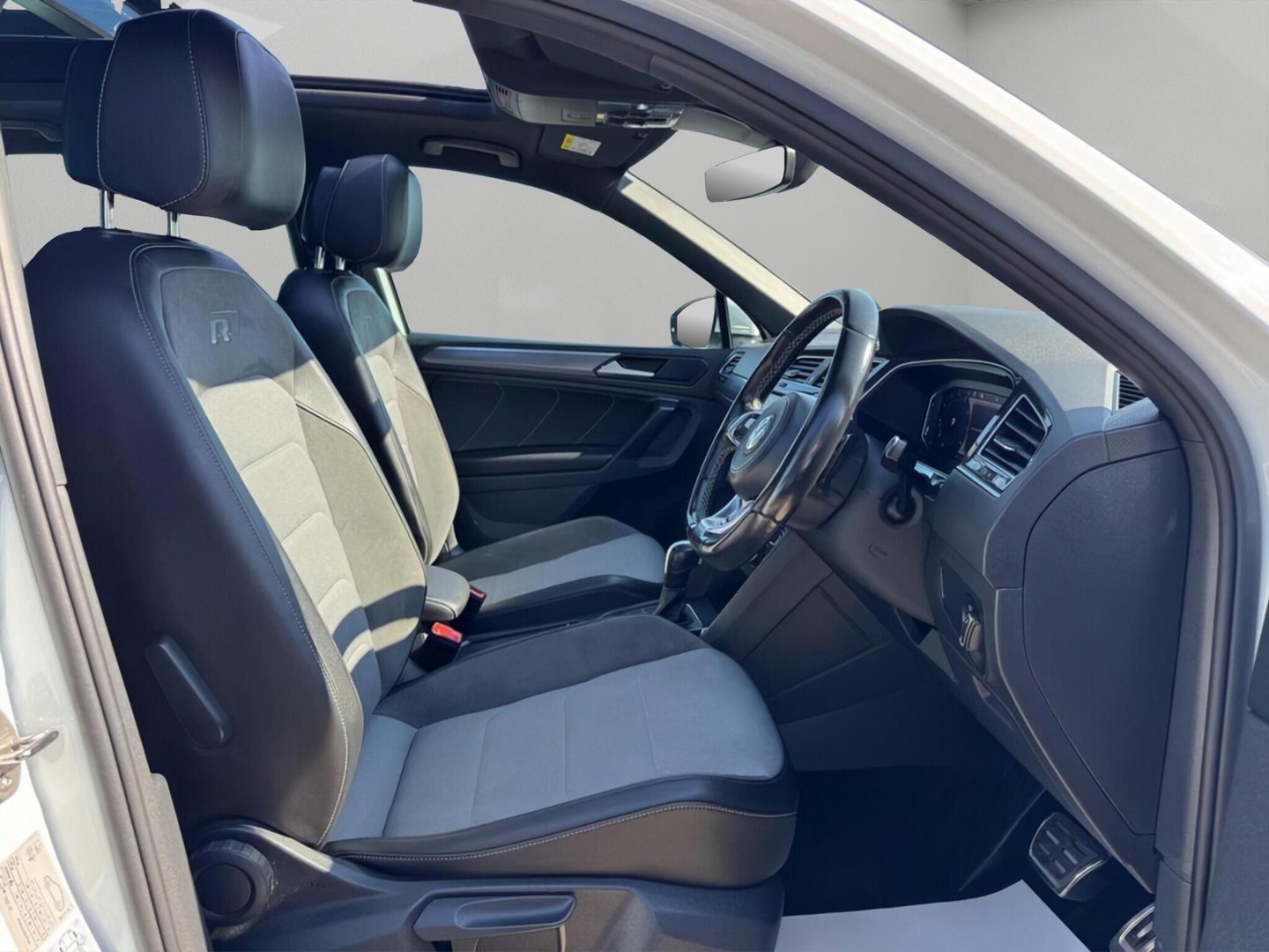 2020 Volkswagen Tiguan — image 12