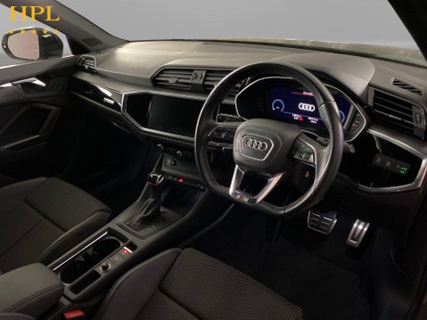 Audi Q3 1.5 TFSI CoD 35 Black Edition SUV 5dr Petrol S Tronic Euro 6 (s/s) (150 ps) 12