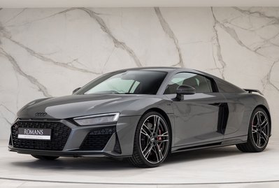 Audi R8 V10 Performance Carbon Black