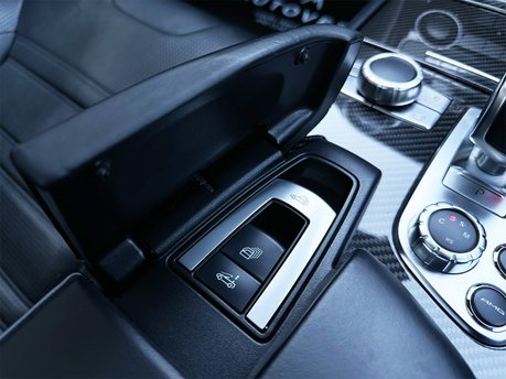 Mercedes-Benz SL Series SL63 AMG 71