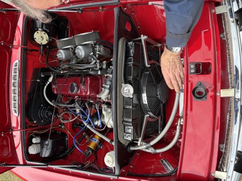 MG B ROADSTER 19