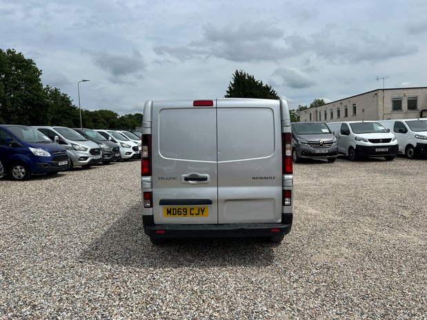Renault Trafic SWB L1H1 Low Roof Sportive Air Con Nav EURO 6 NO VAT 7