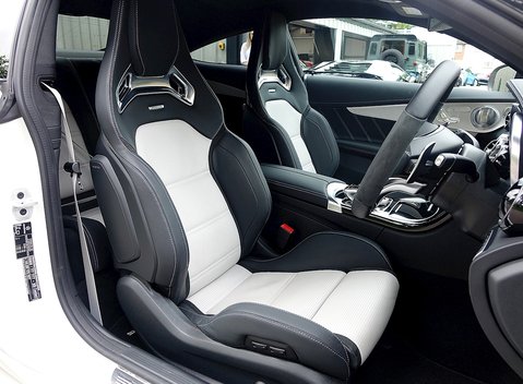 Mercedes-Benz C Class C63 S Coupe 14