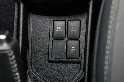 Toyota Yaris VVT-I EXCEL 32