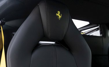 Ferrari F8 Tributo 11