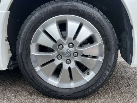 Toyota Vellfire GOLDEN EYES II V6 49