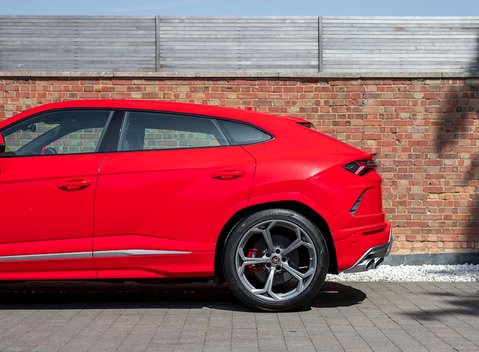 Lamborghini Urus 33