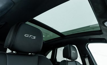 Porsche Macan GTS 16