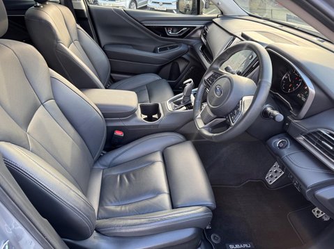 Subaru Outback TOURING 13