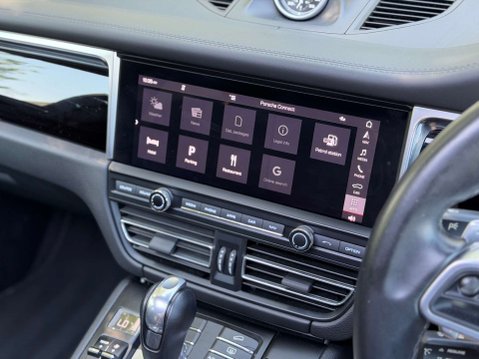 Porsche Macan 3.0 Macan S Semi-Auto 4WD 5dr 14