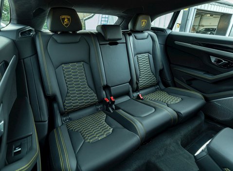 Lamborghini Urus 15