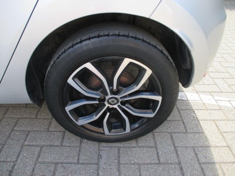 Renault Clio 0.9 TCe Play Euro 6 (s/s) 5dr 13