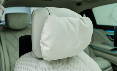 Mercedes-Benz S Class S580 Maybach First Class 13