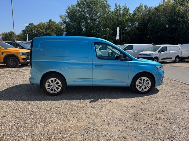 Ford Transit Connect AUTO SWB L1H1 Low Roof Limited Air Con Alloys Sens 5