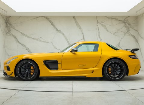 Mercedes-Benz SLS AMG Black Series 7