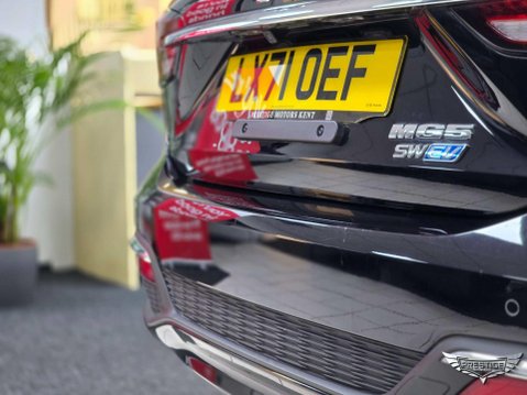 MG MG5 52.5kWh Excite Auto 5dr 17