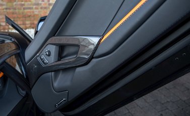 Lamborghini Aventador S LP740-4 Roadster 23