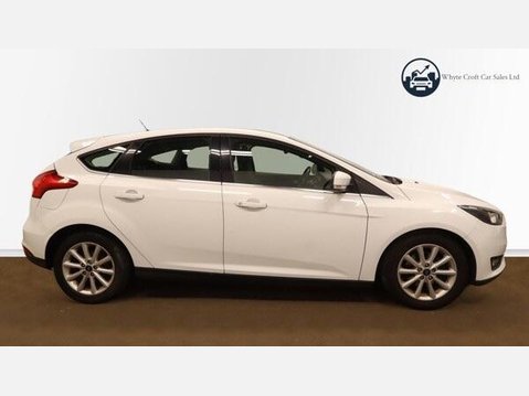Ford Focus 1.0T EcoBoost Titanium Euro 6 (s/s) 5dr 3