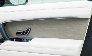 Land Rover Range Rover P530 First Edition 28