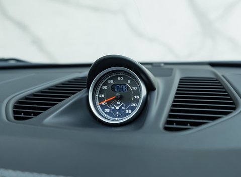 Porsche 911 Targa 4 GTS (991.2) 31