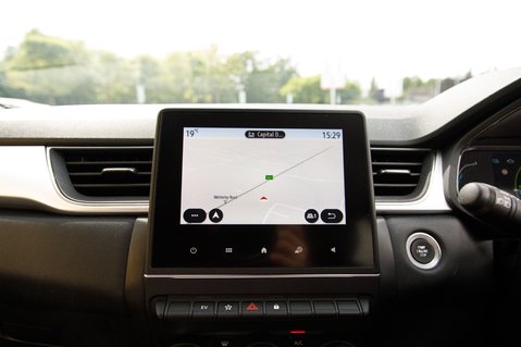 Renault Captur TECHNO E-TECH 22