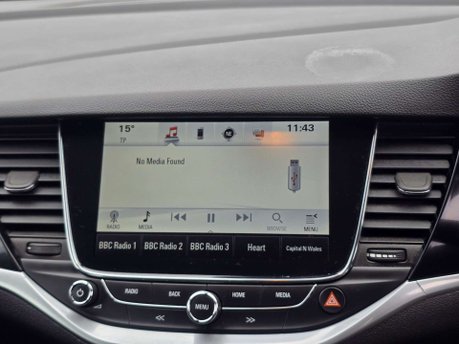 Vauxhall Astra 1.4i Turbo Elite Nav Hatchback 5dr Petrol Auto Euro 6 (s/s) (150 ps) 31
