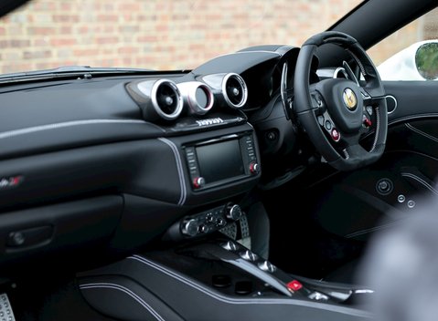 Ferrari California T 17