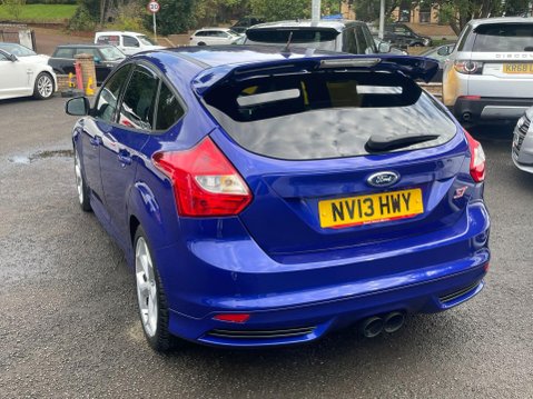 Ford Focus 2.0T EcoBoost ST-2 Euro 5 (s/s) 5dr 9