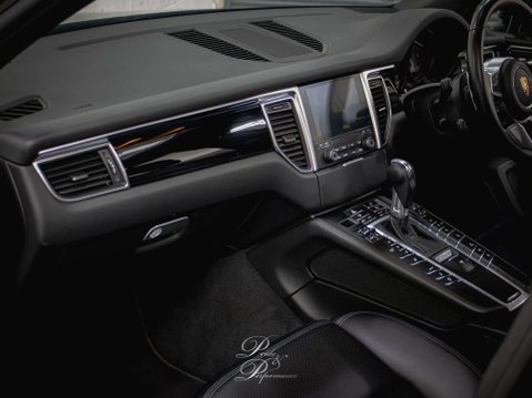 Porsche Macan 3.0 Macan S D Semi-Auto 4WD 5dr 45