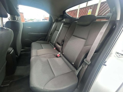 Honda Civic 1.6 i-DTEC SE Plus Euro 5 (s/s) 5dr 9