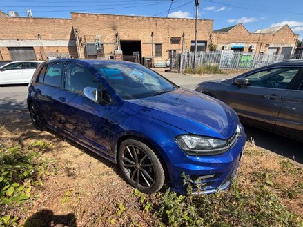 Volkswagen Golf 2.0 Golf R DSG 4WD 5dr