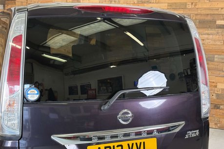 Nissan Serena 44