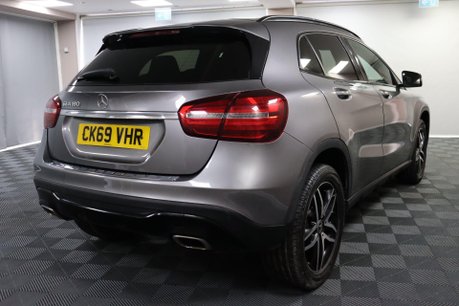 Mercedes-Benz GLA GLA 180 URBAN EDITION 11