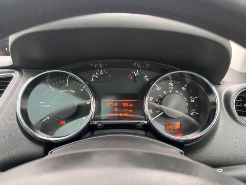 Peugeot 5008 1.6 5008 Allure Blue HDi S/S 5dr 35