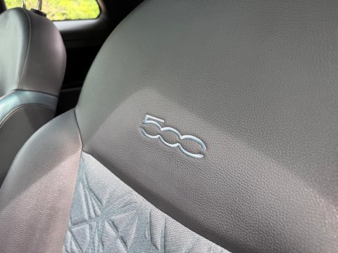 Fiat 500 1.0 MHEV Launch Edition Euro 6 (s/s) 3dr 42