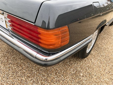 Mercedes-Benz SL Series 300 SL 24