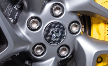 Ferrari F8 Tributo 34