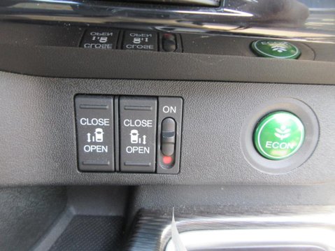 Honda Stepwagon RP5 Spada 2.0 Hybrid 20
