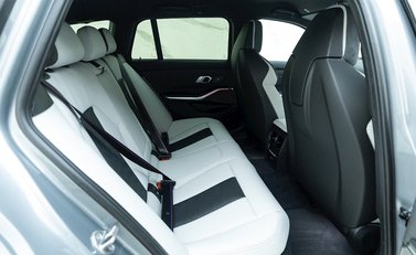 BMW M3 Competition xDrive Touring 13