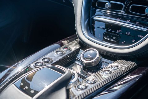 Aston Martin DBX 707 15
